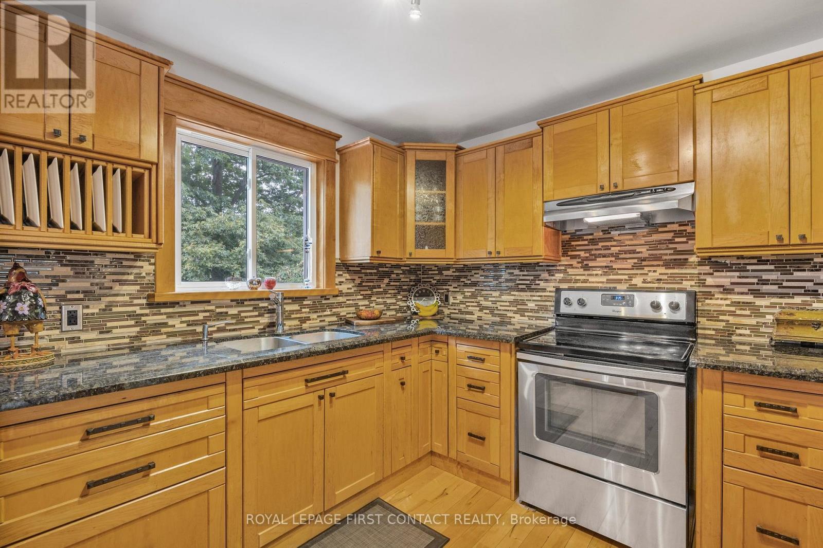 298 Livingstone Street W, Barrie, Ontario  L4N 7C2 - Photo 10 - S12183014