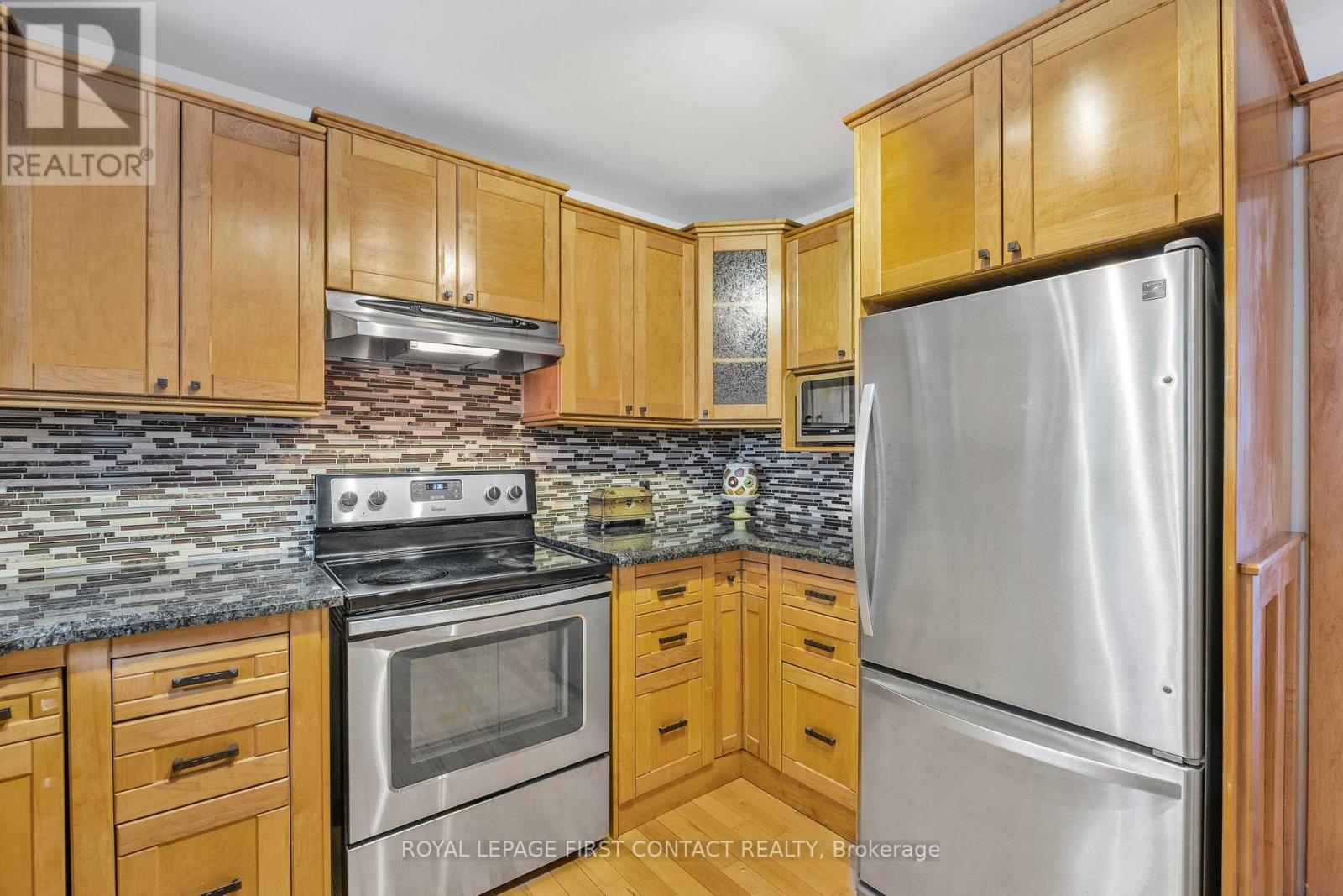 298 Livingstone Street W, Barrie, Ontario  L4N 7C2 - Photo 11 - S12183014