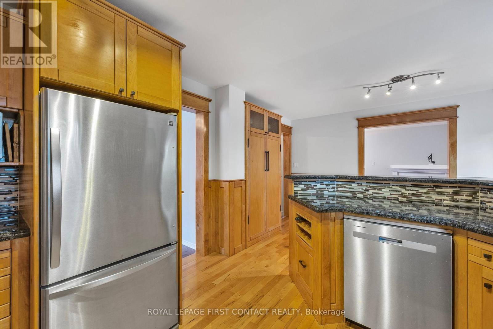 298 Livingstone Street W, Barrie, Ontario  L4N 7C2 - Photo 12 - S12183014