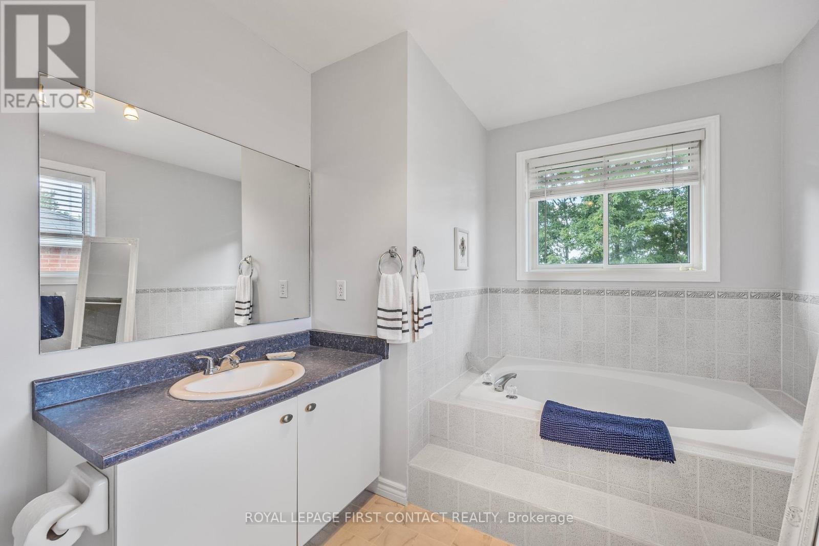298 Livingstone Street W, Barrie, Ontario  L4N 7C2 - Photo 23 - S12183014