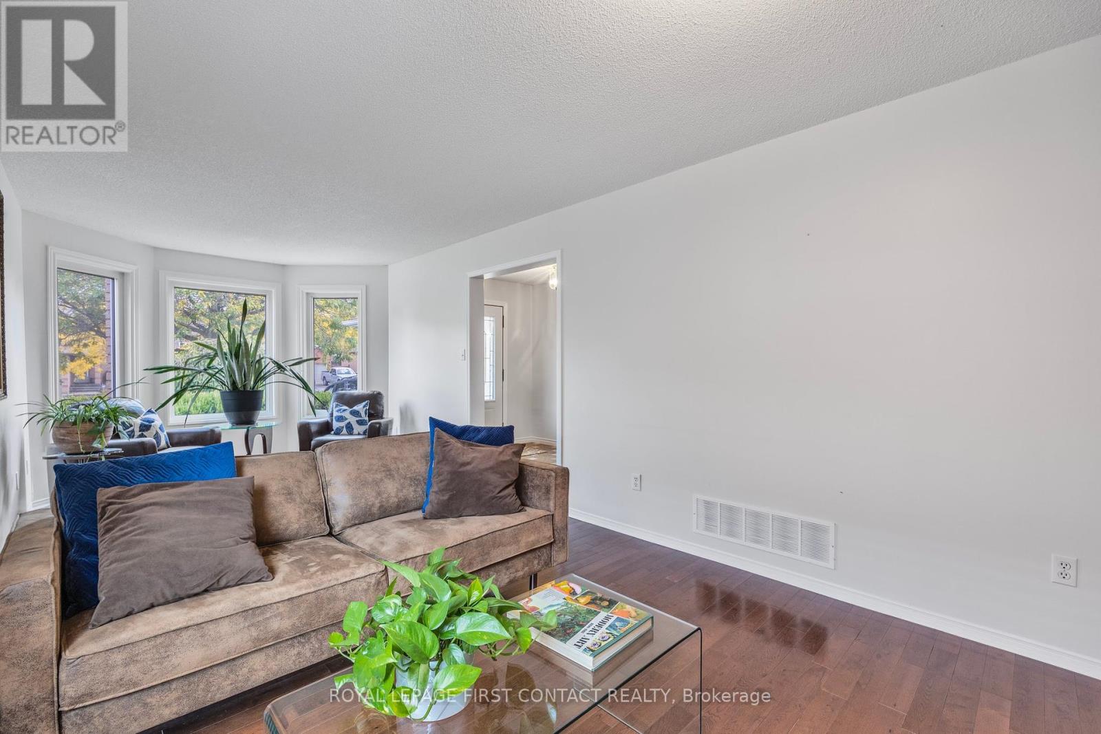 298 Livingstone Street W, Barrie, Ontario  L4N 7C2 - Photo 8 - S12183014
