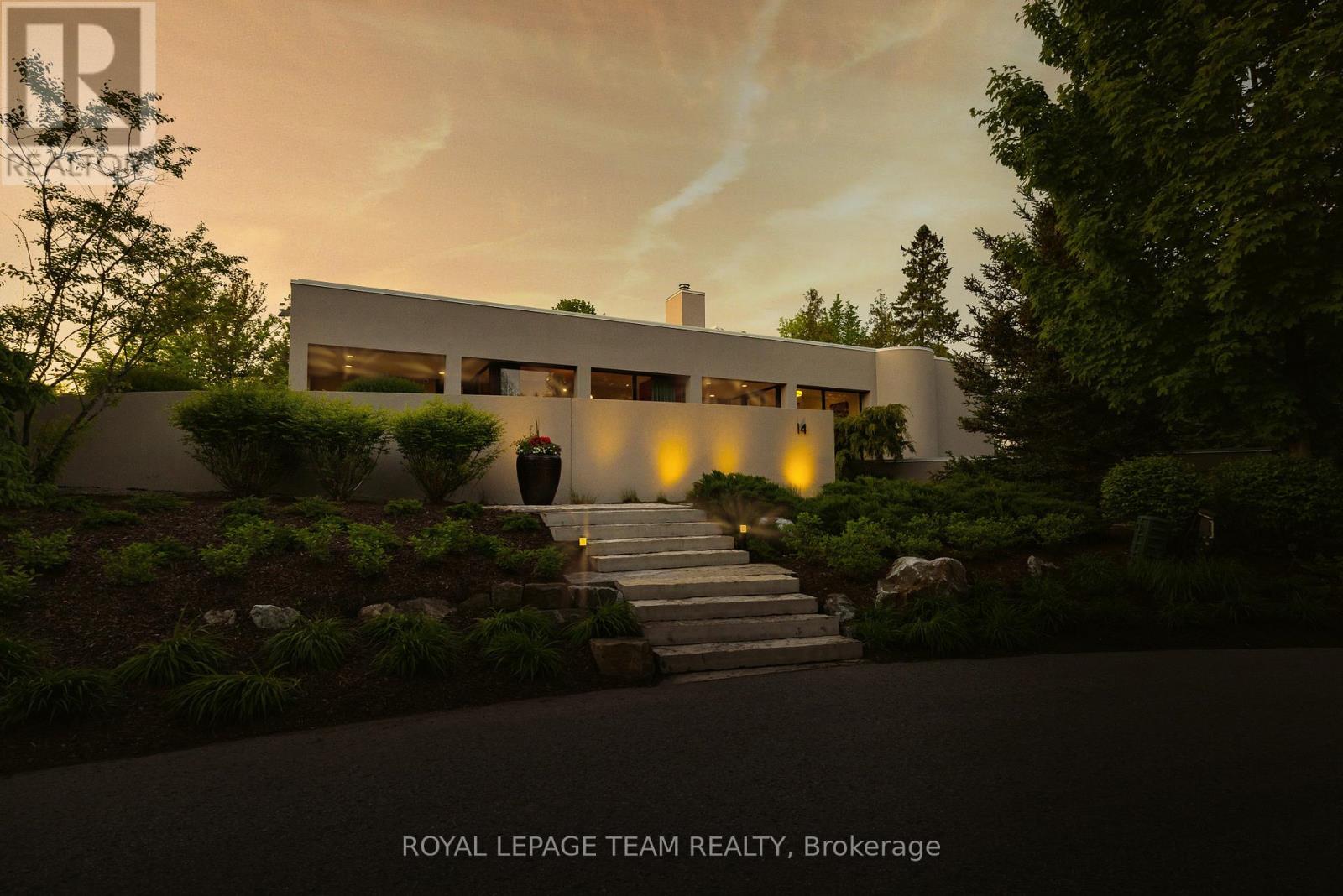 14 Kanata Rockeries Private, Ottawa, Ontario  K2K 3P4 - Photo 2 - X12183076
