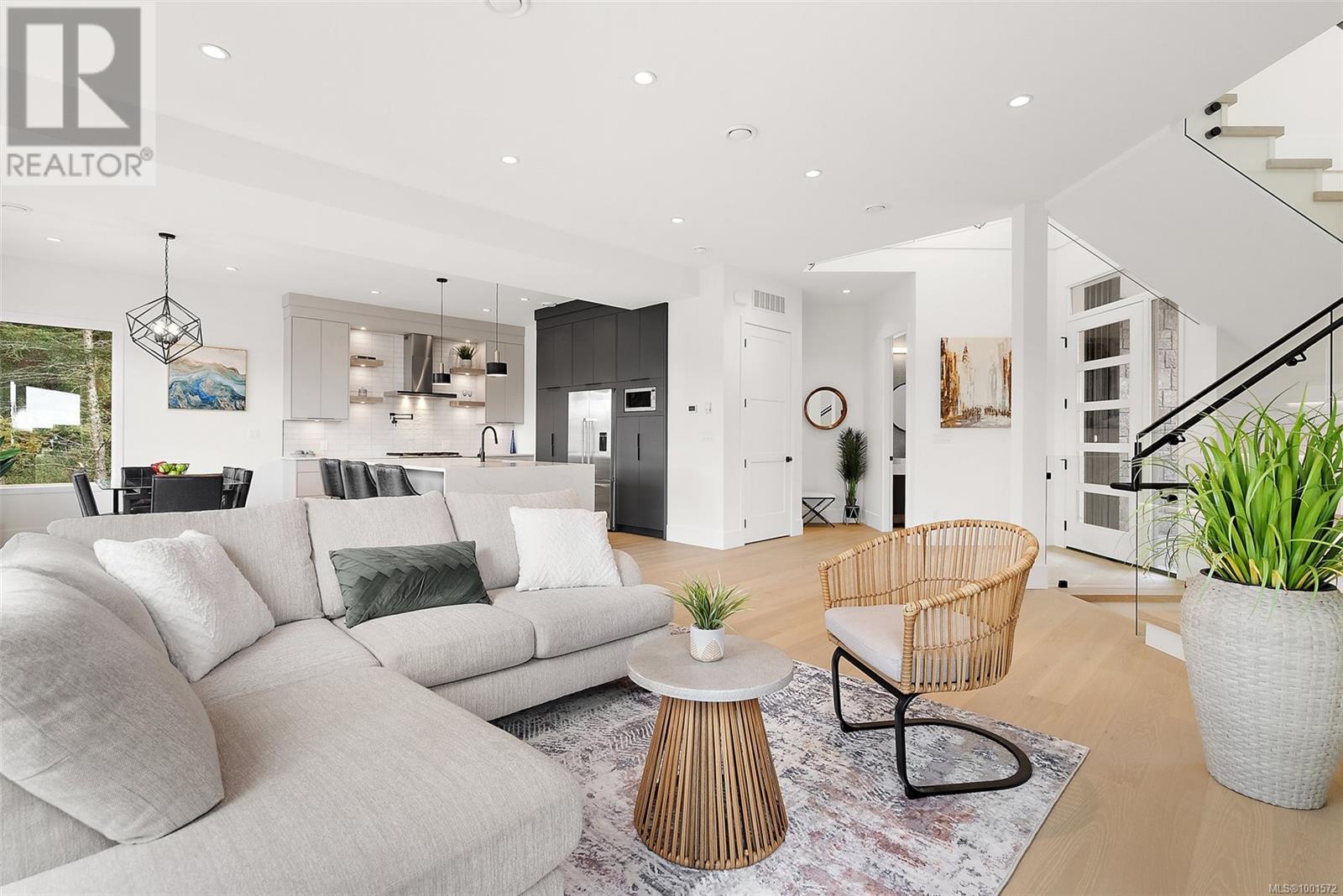 Property at 1169 Spirit Crt image 3
