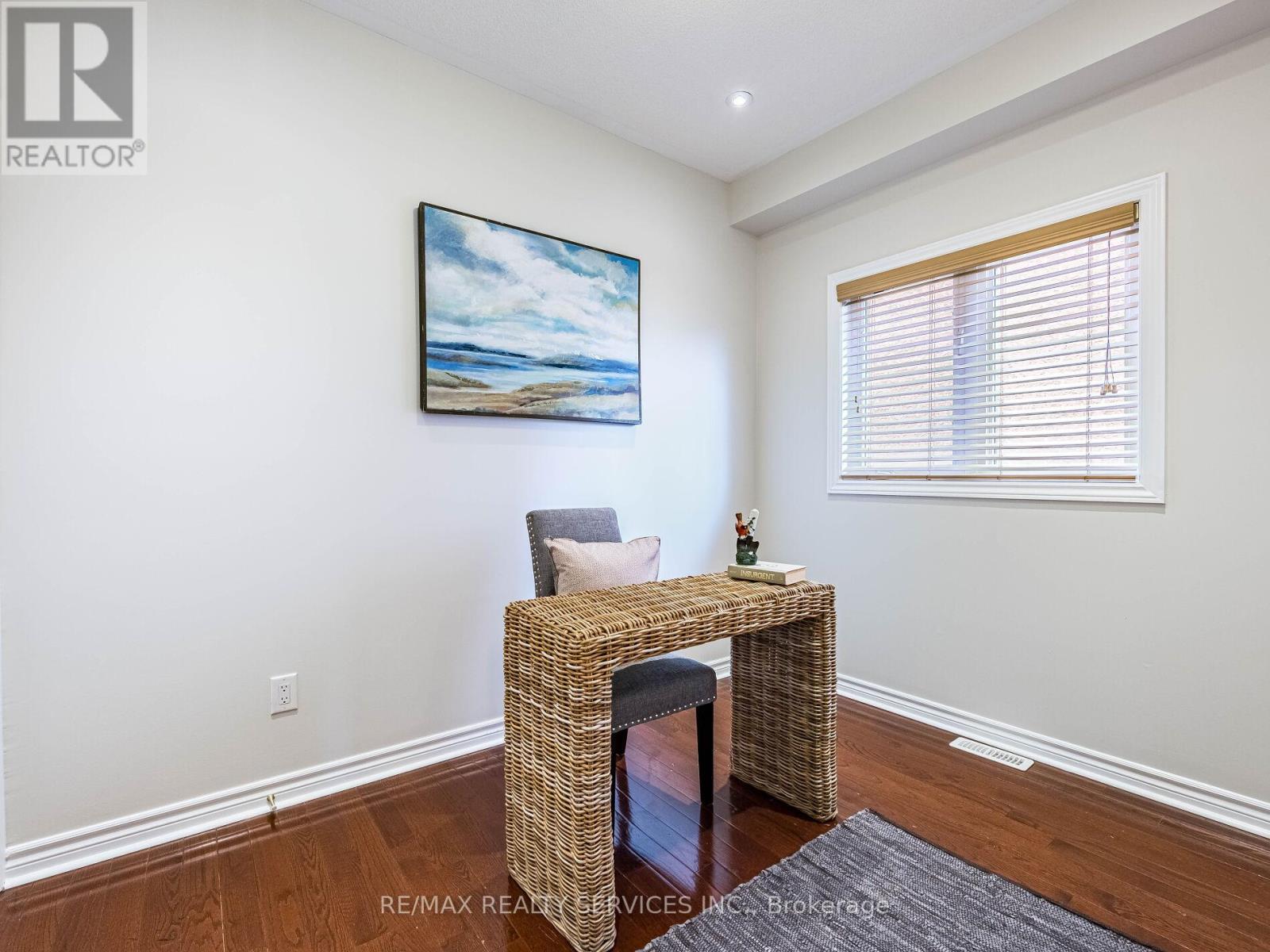 7241 Milano Court, Mississauga (Meadowvale Village), Ontario  L5W 0A2 - Photo 6 - W12182958