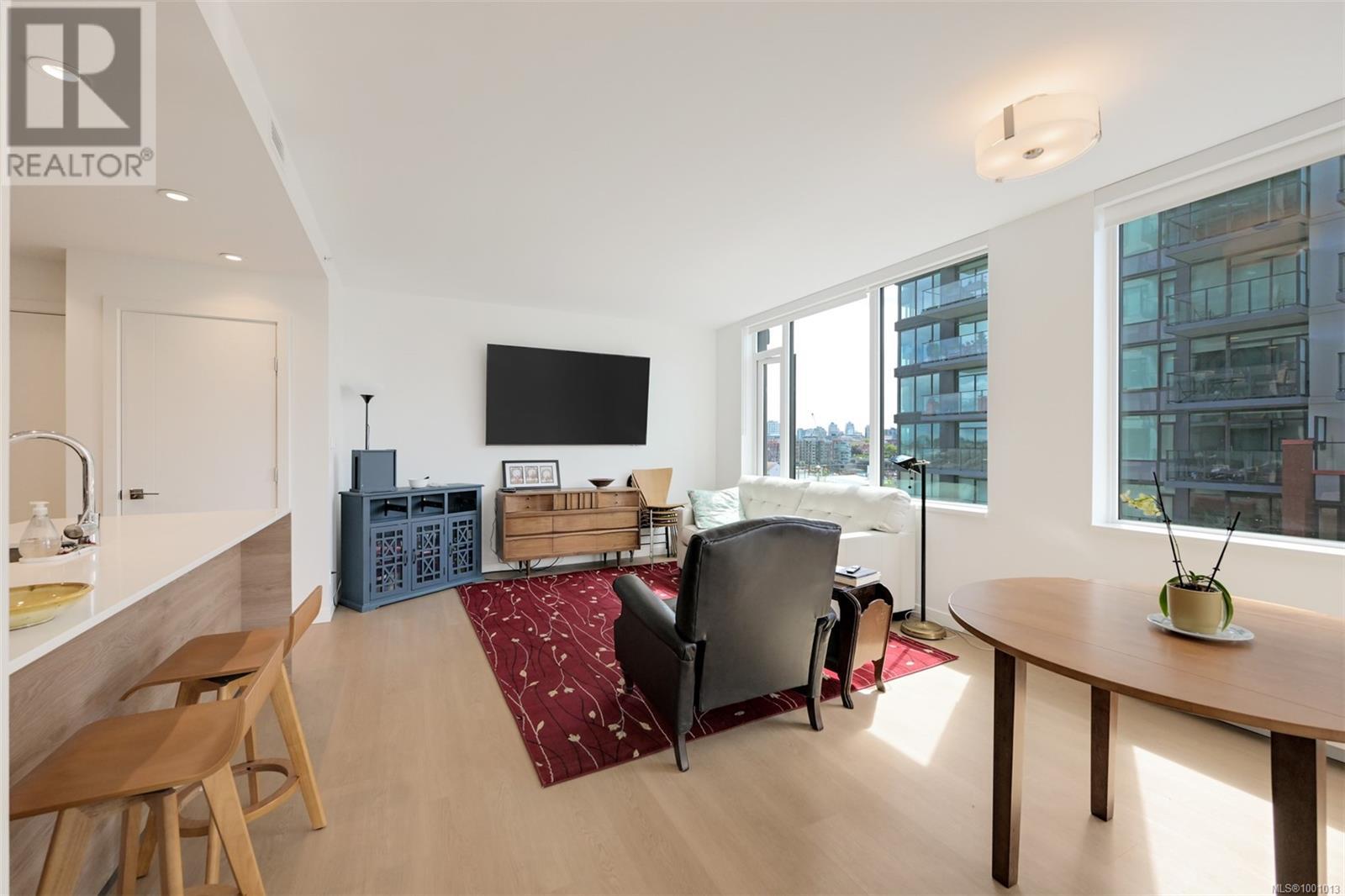 Property at 405 369 Tyee Rd image 3