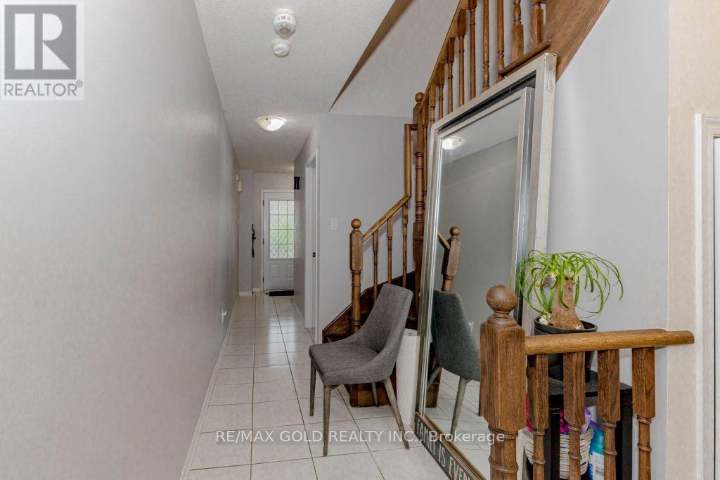 475 Queen Mary Drive, Brampton (Northwest Brampton), Ontario  L7A 0C7 - Photo 8 - W12182982