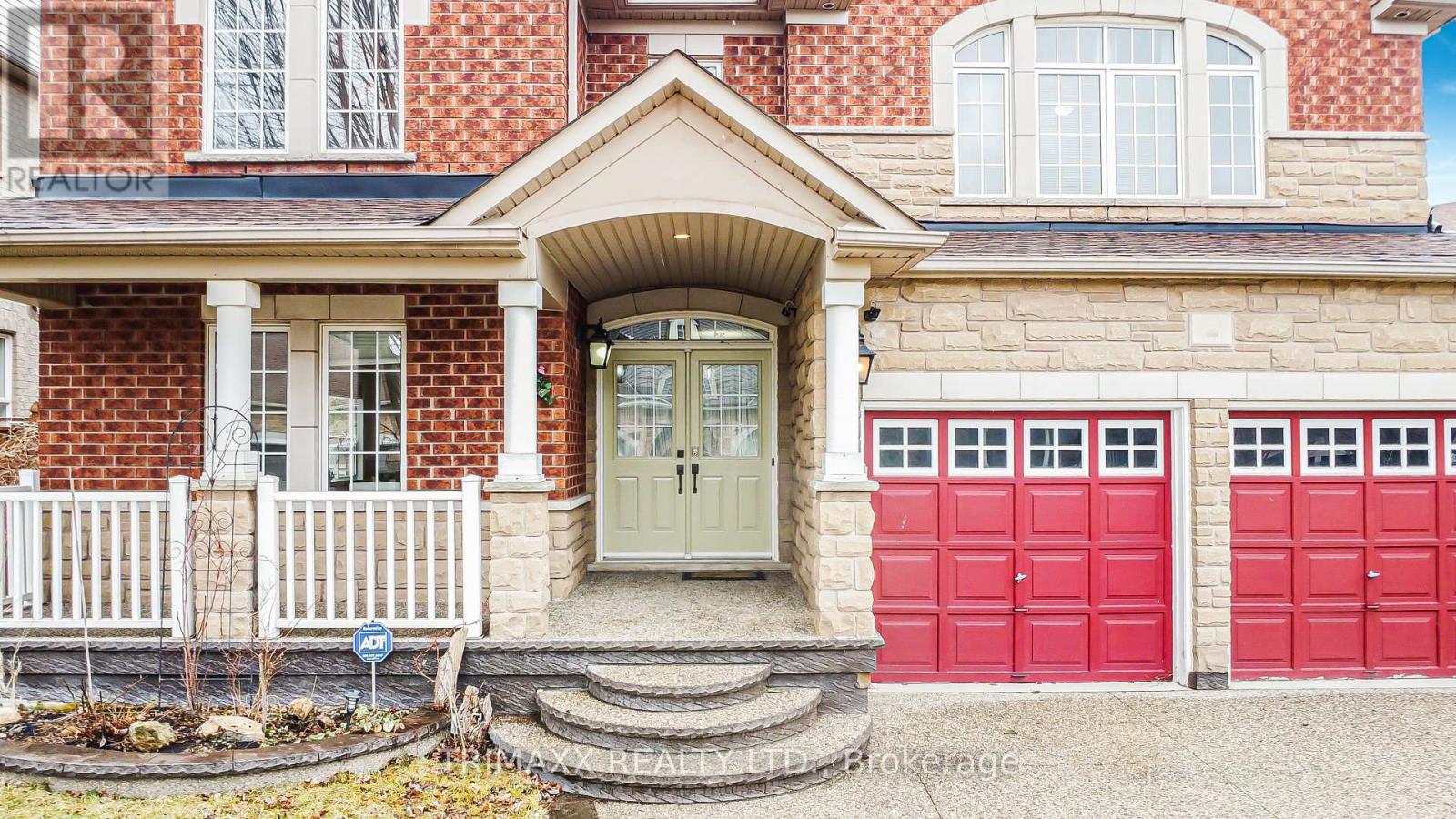 3 Turret Crescent, Brampton, Ontario  L7A 2N9 - Photo 2 - W12183038