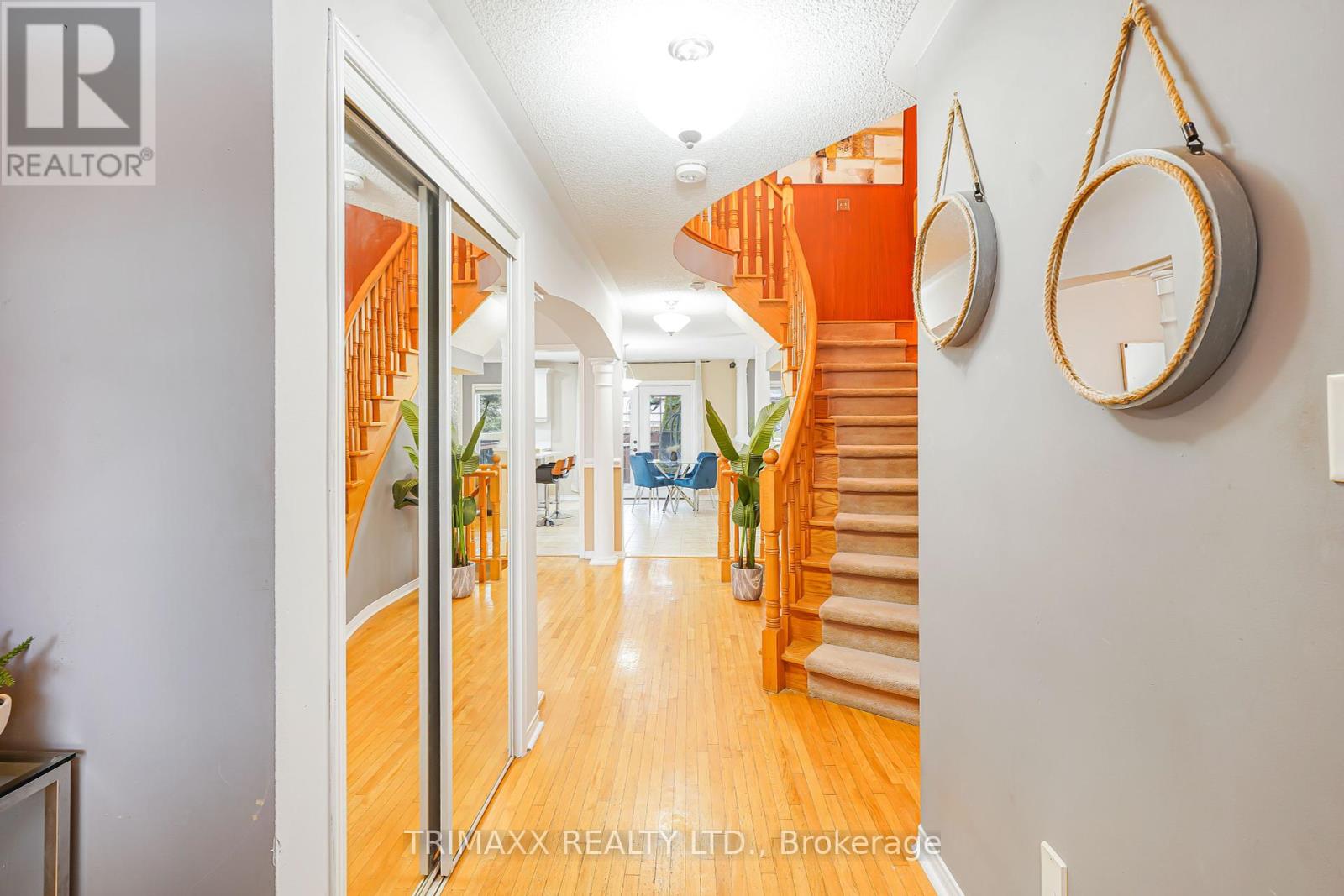 3 Turret Crescent, Brampton, Ontario  L7A 2N9 - Photo 4 - W12183038