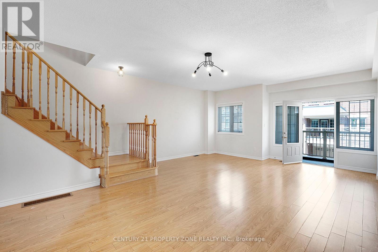 38 Miami Grove, Brampton, Ontario  L6Z 0H7 - Photo 14 - W12183039