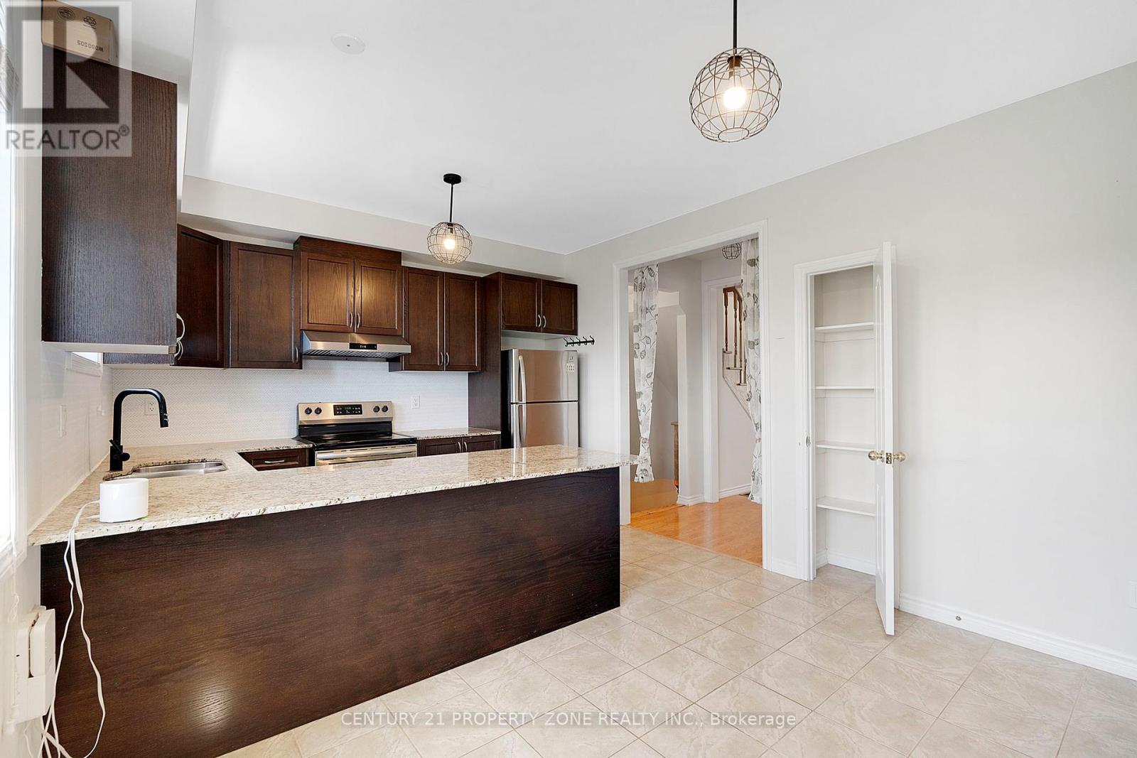 38 Miami Grove, Brampton, Ontario  L6Z 0H7 - Photo 17 - W12183039