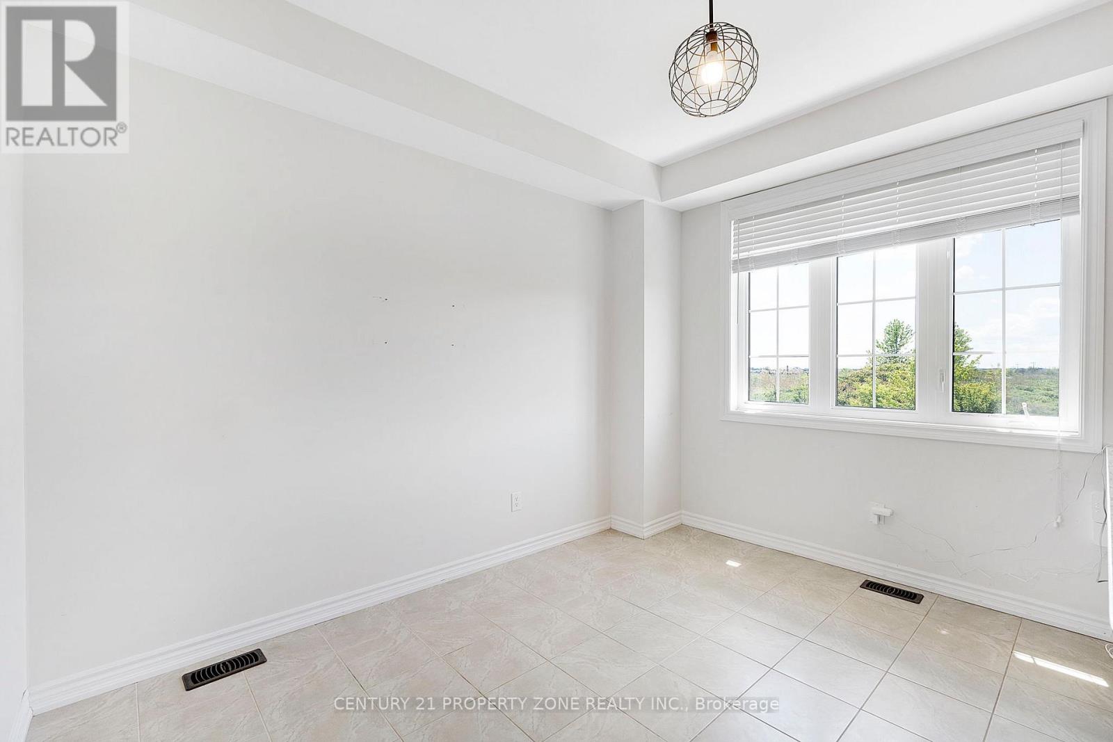 38 Miami Grove, Brampton, Ontario  L6Z 0H7 - Photo 19 - W12183039