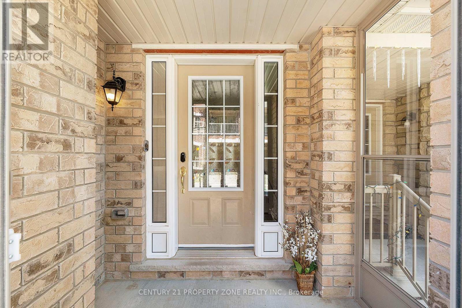 38 Miami Grove, Brampton (Bram East), Ontario  L6Z 0H7 - Photo 4 - W12183039