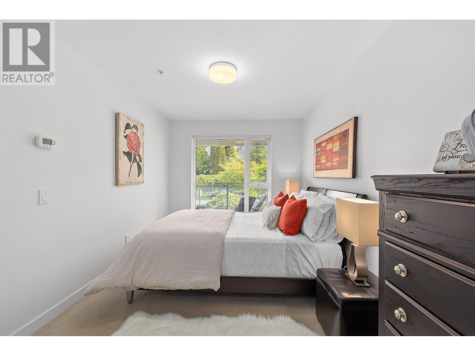 213 221 E 3rd Street, North Vancouver, British Columbia  V7L 0C1 - Photo 14 - R3009000