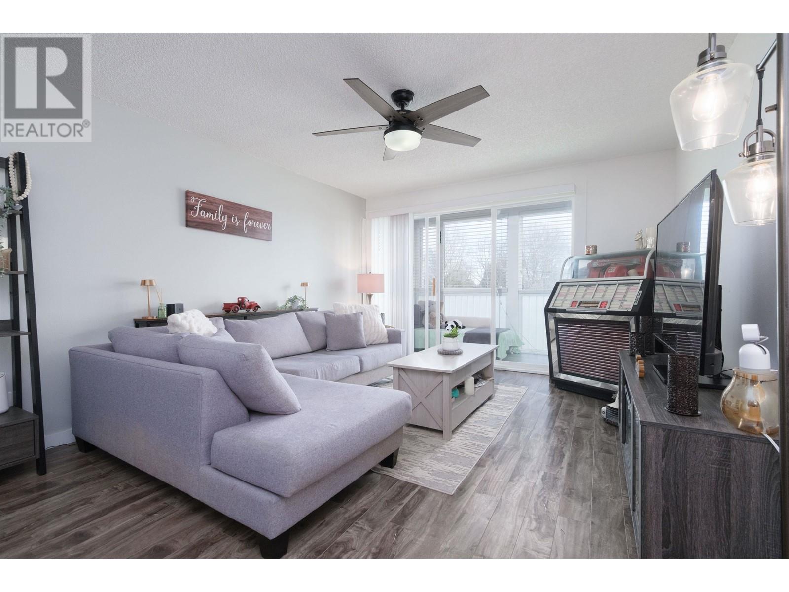 228 3451 Springfield Drive, Richmond, British Columbia  V7E 1Z2 - Photo 2 - R3009022