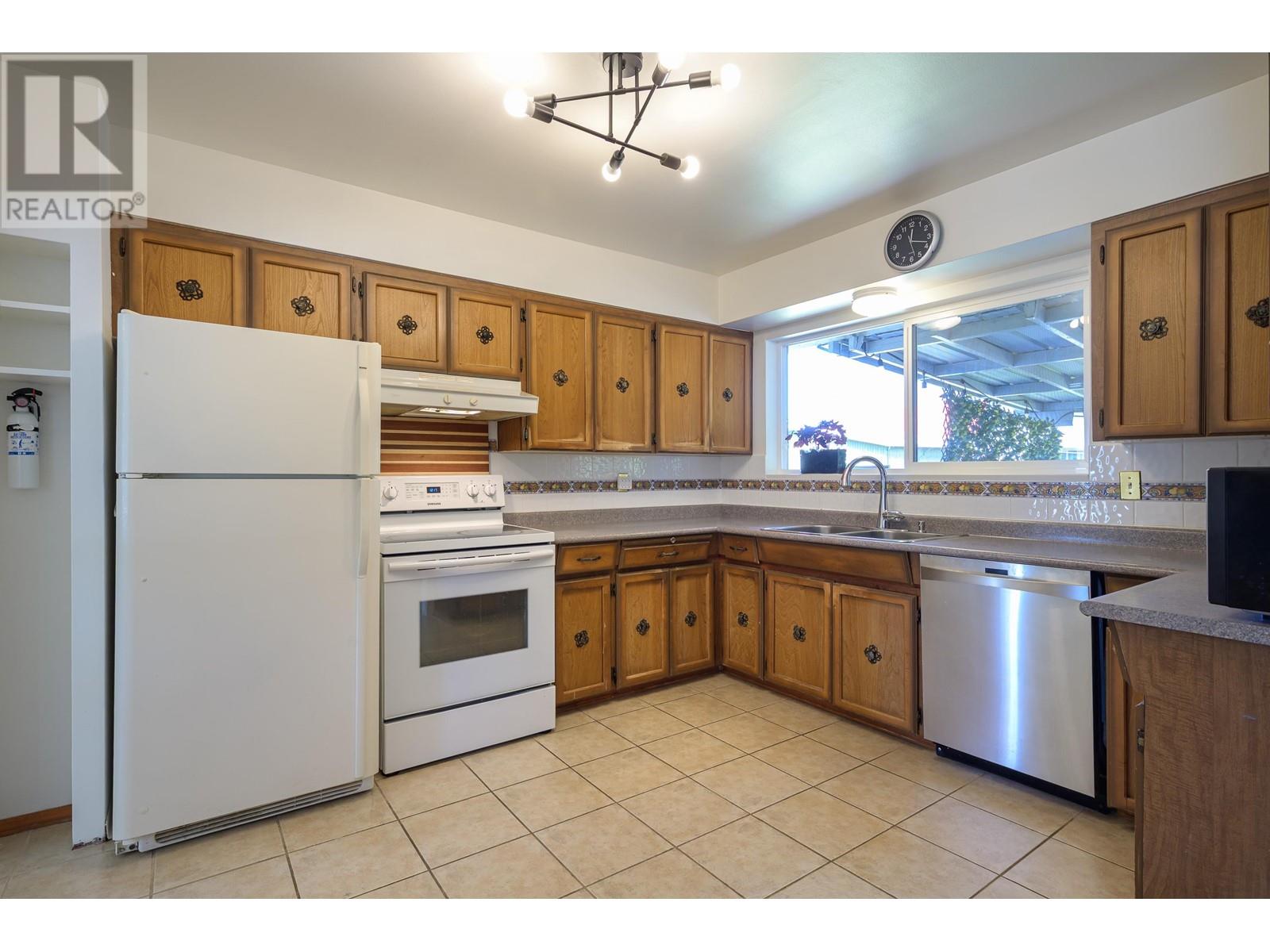 5031 44b Avenue, Ladner, British Columbia  V4K 1J2 - Photo 15 - R3009024