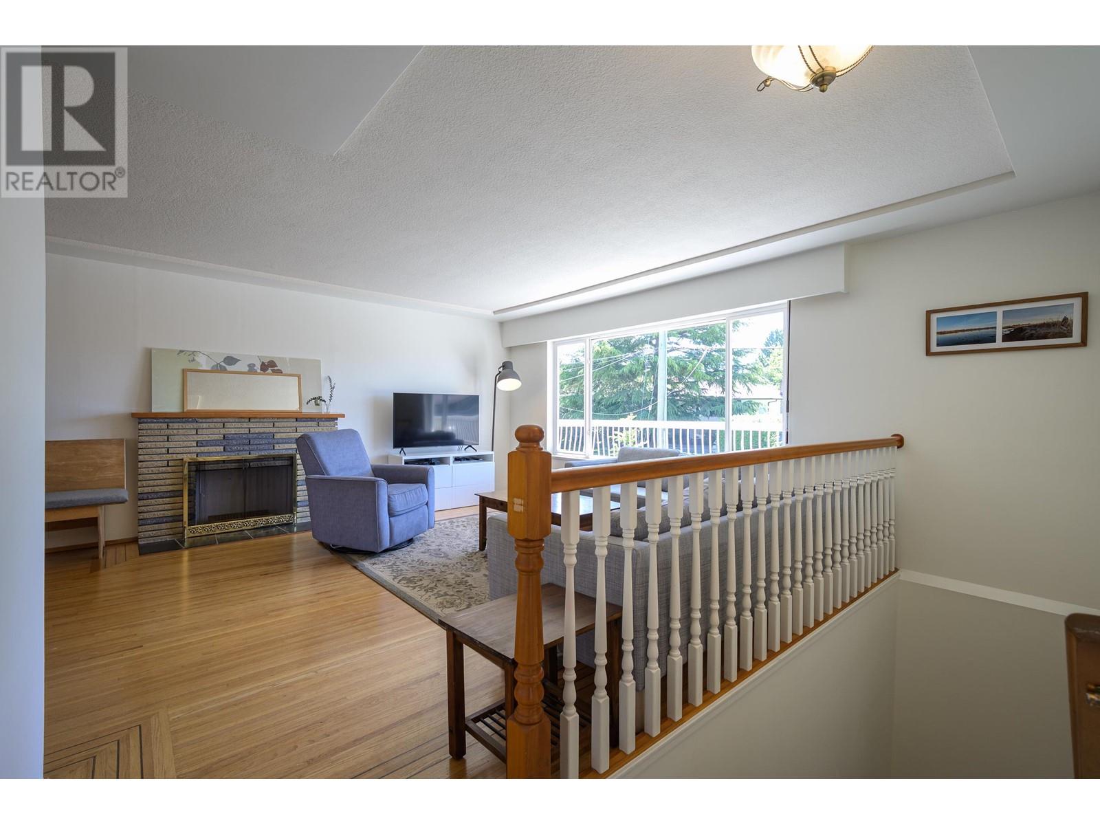 5031 44b Avenue, Ladner, British Columbia  V4K 1J2 - Photo 6 - R3009024