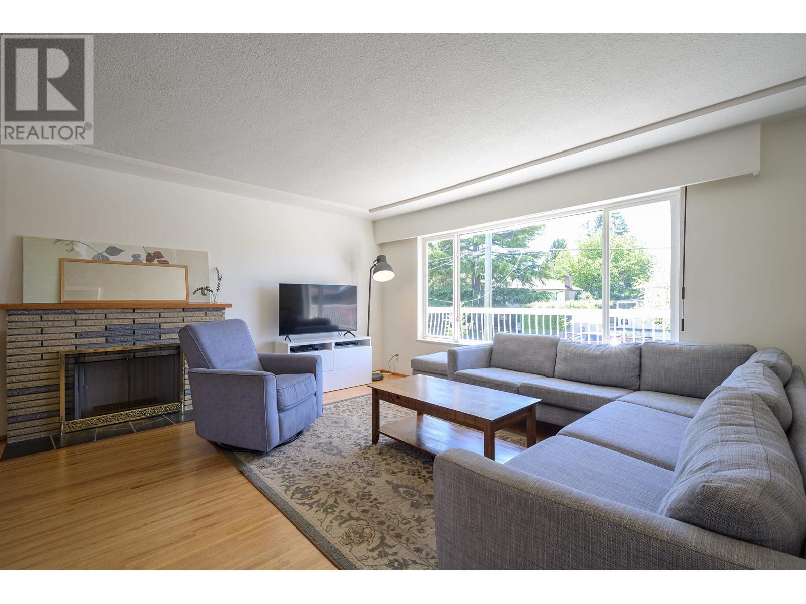 5031 44b Avenue, Ladner, British Columbia  V4K 1J2 - Photo 7 - R3009024