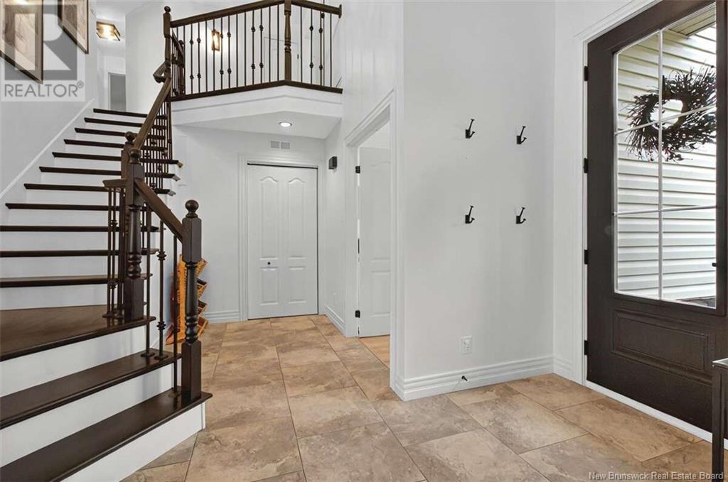 Property at 20 White Oak Terrace image 4