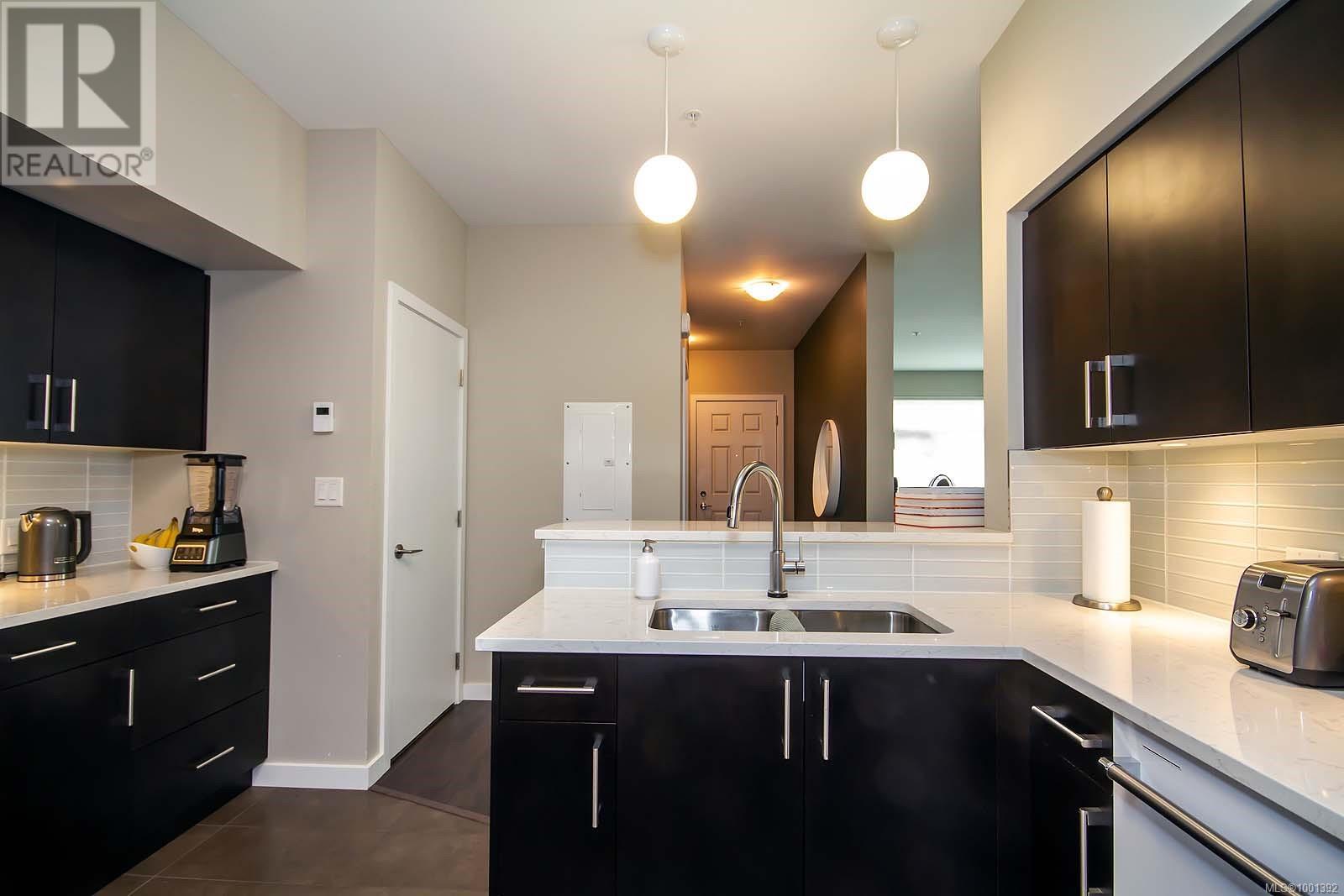 Property at 103 591 Latoria Rd image 5