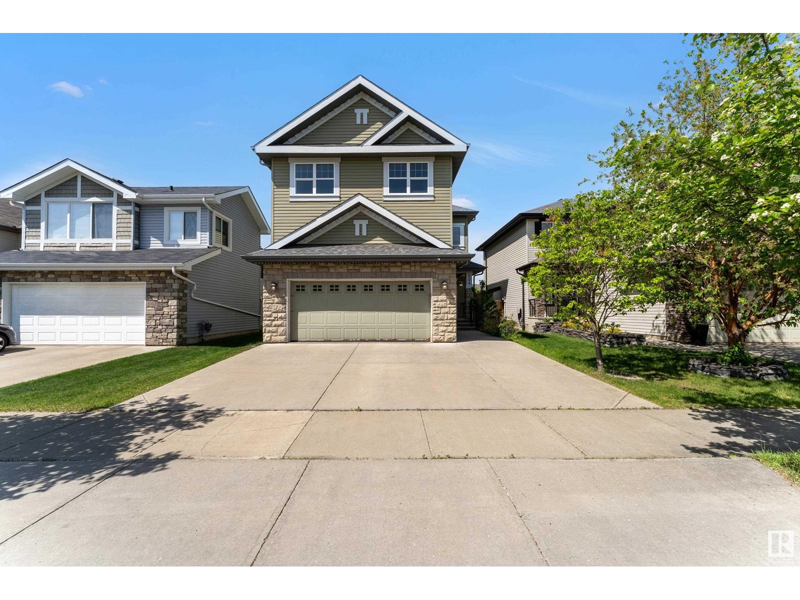 204 55 ST SW, Edmonton, Alberta