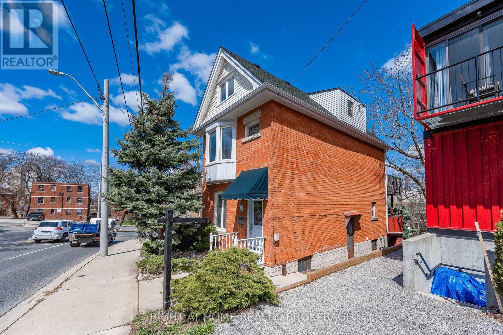 Property at 1 ARKLEDUN AVENUE image 3