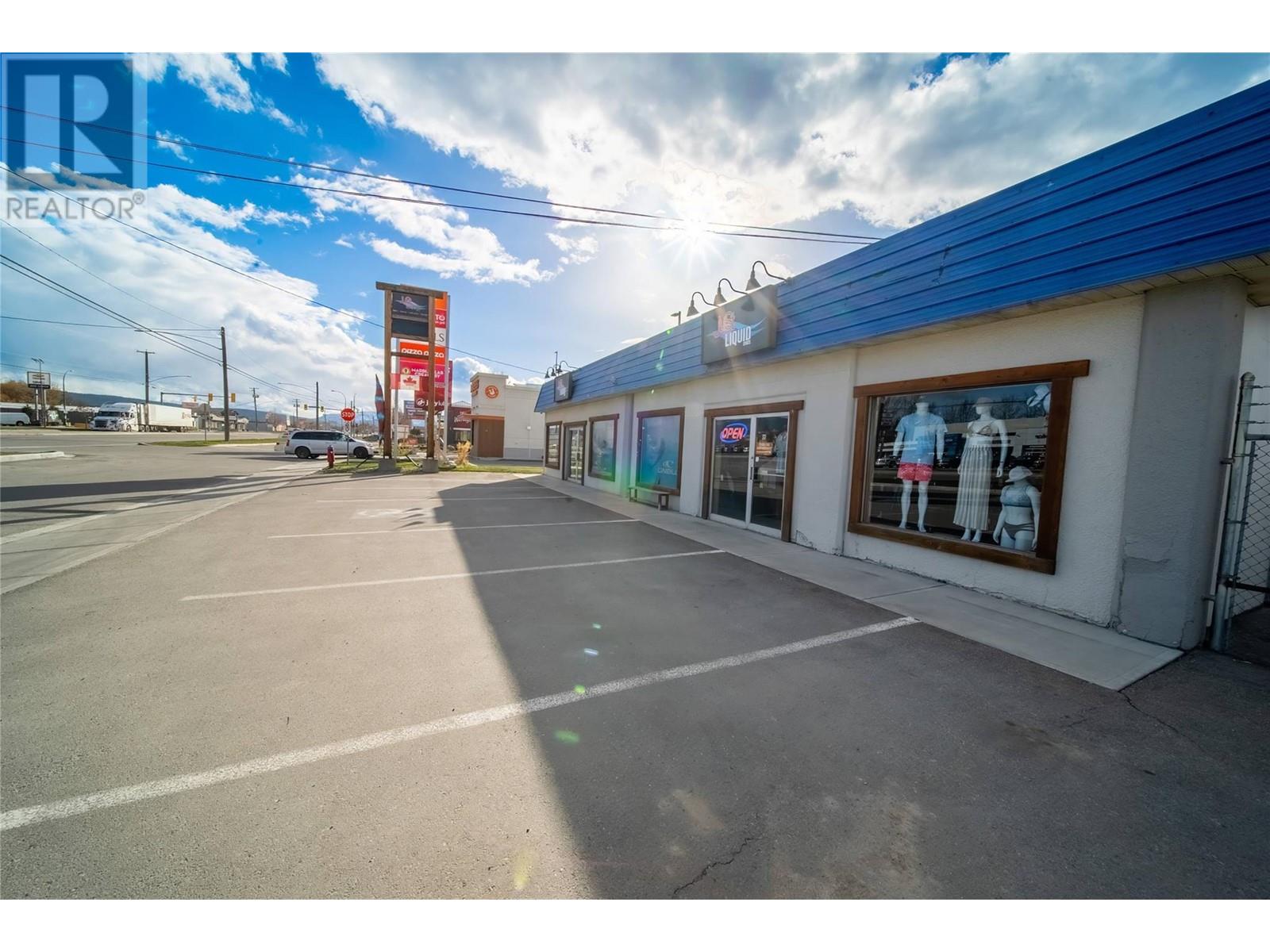 1817 Cranbrook Street N, Cranbrook, British Columbia V1C 3S9 - Photo 1 - 10343106