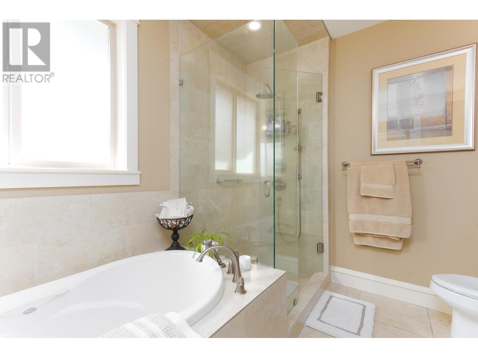 2532 Tuscany Drive, West Kelowna, BC V4T3B6