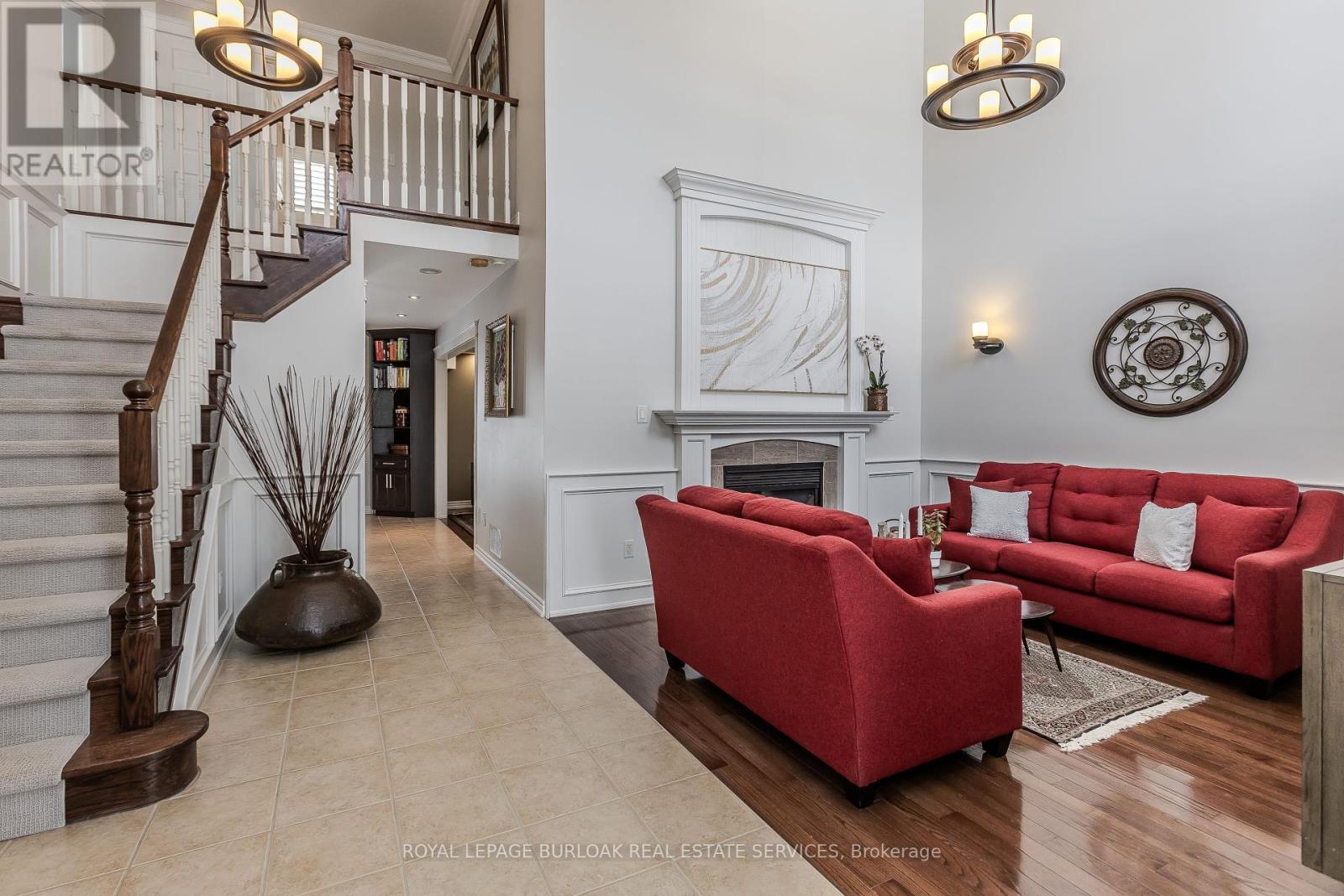 82 Terrace Drive, Grimsby (Grimsby East), Ontario  L3M 1B5 - Photo 11 - X12182995