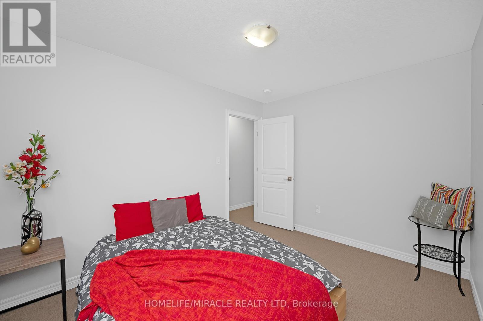 38 Sexton Crescent, Hamilton (Ancaster), Ontario  L9G 0E3 - Photo 32 - X12183043