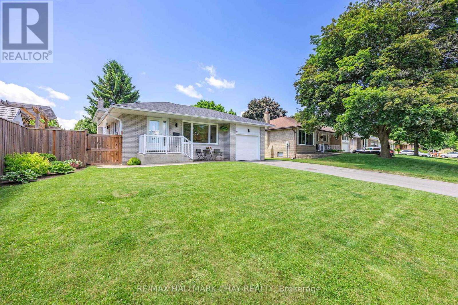 51 Springhome Road, Barrie, Ontario  L4N 2W6 - Photo 3 - S12182186