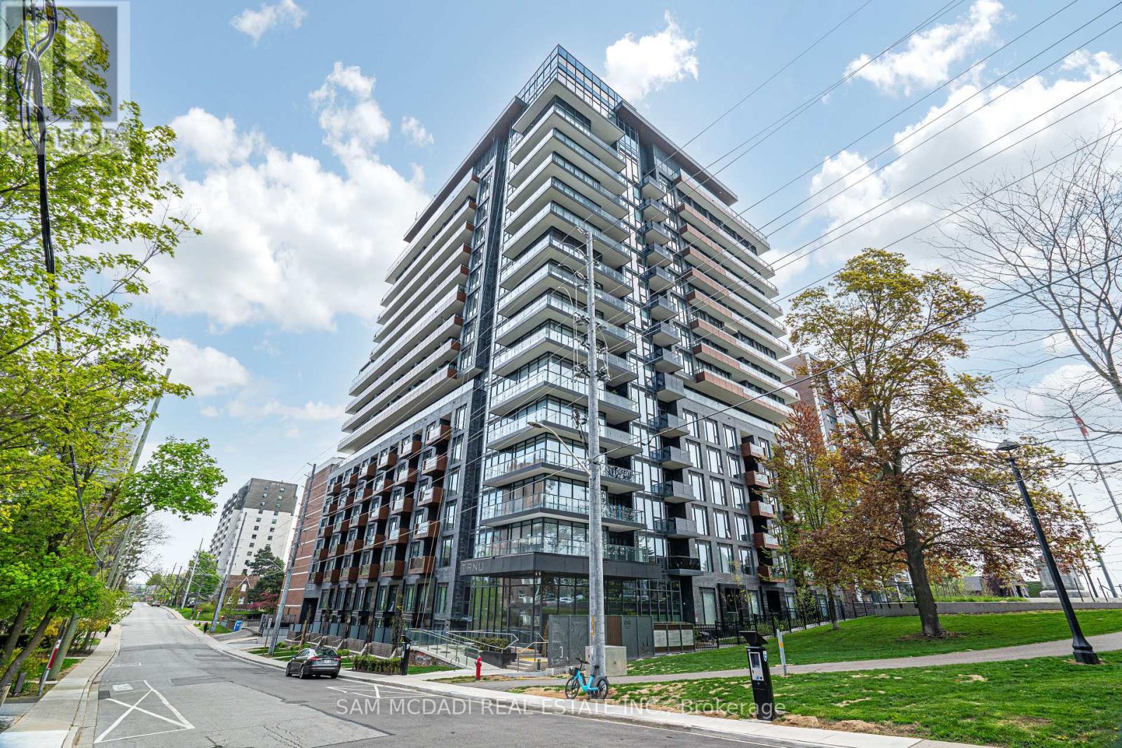Property at 321 - 21 PARK STREET E image 2