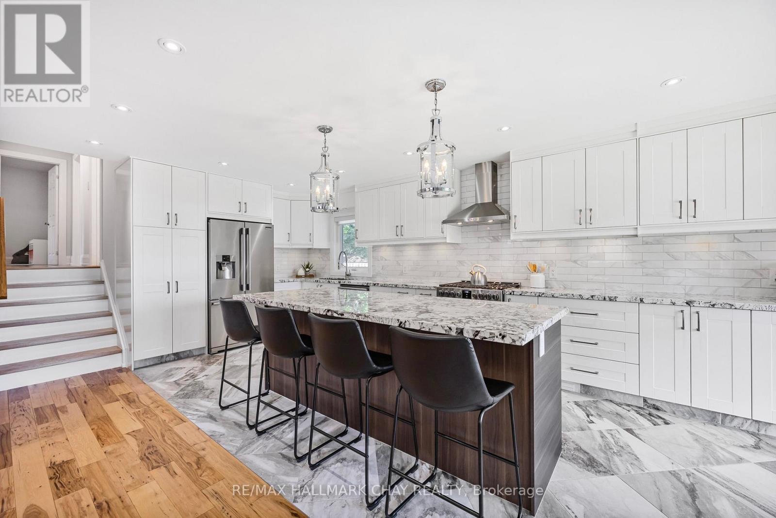 51 Springhome Road, Barrie, Ontario  L4N 2W6 - Photo 9 - S12182186