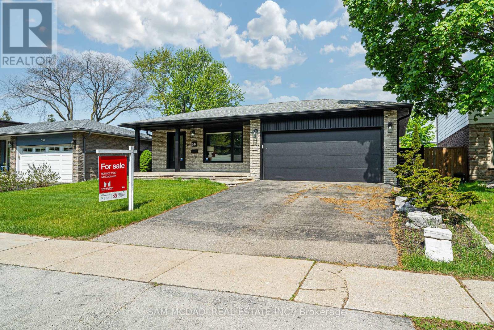 247 Cherry Post Drive, Mississauga, Ontario  L5A 1J1 - Photo 4 - W12175785