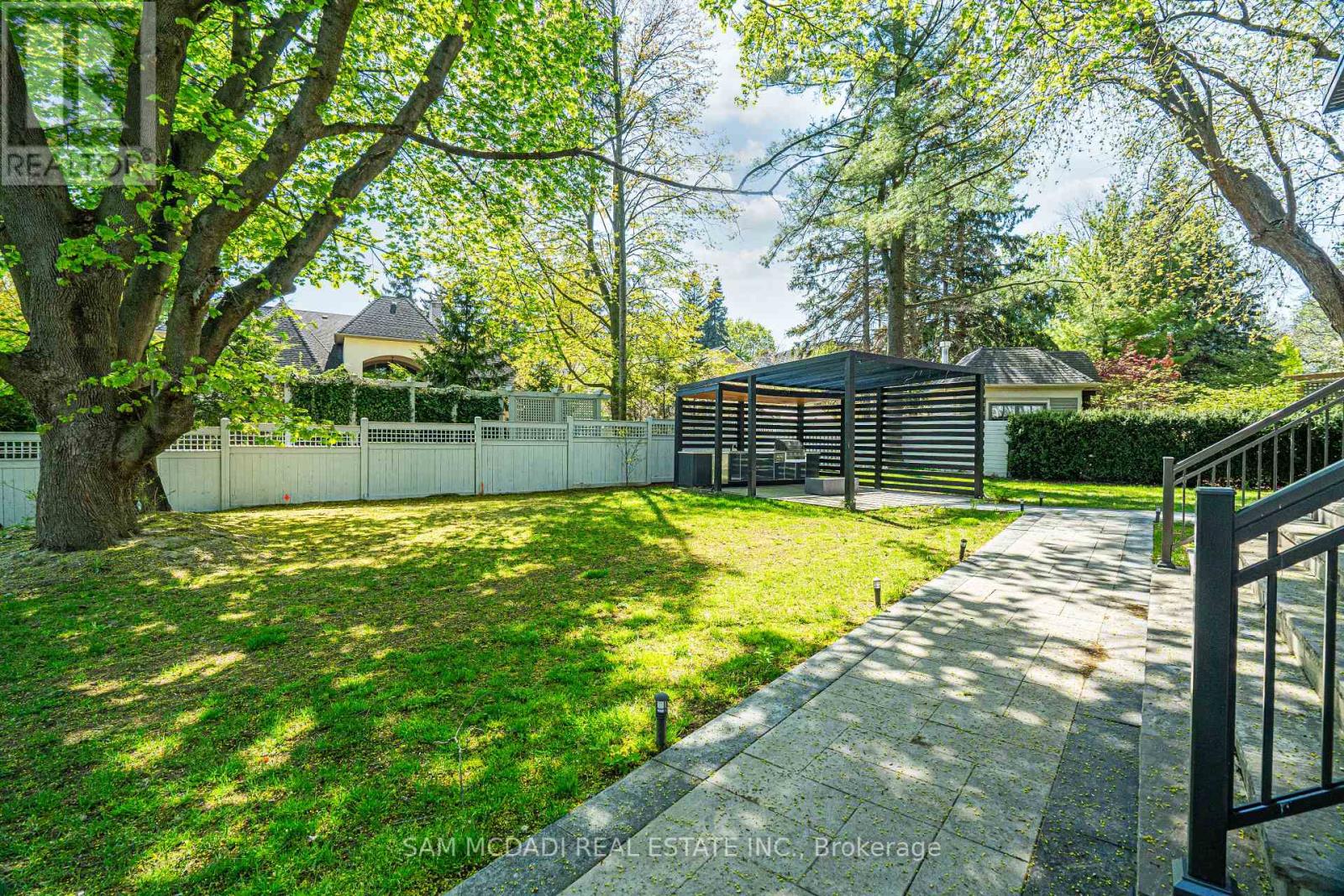 540 Bob O Link Road, Mississauga (Clarkson), Ontario  L5J 2P4 - Photo 50 - W12005866