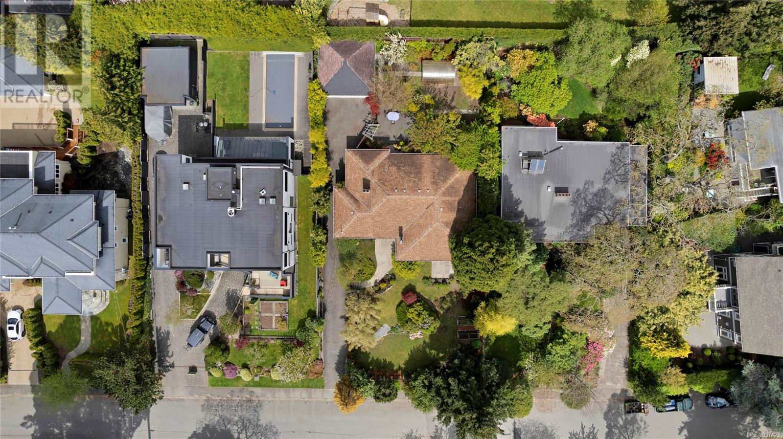 1554 Montgomery Ave, Victoria, British Columbia  V8S 1T4 - Photo 33 - 997423