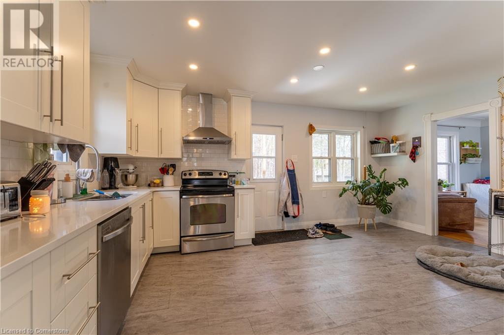 374 Weber Street E, Kitchener, Ontario  N2H 1G5 - Photo 5 - 40735401