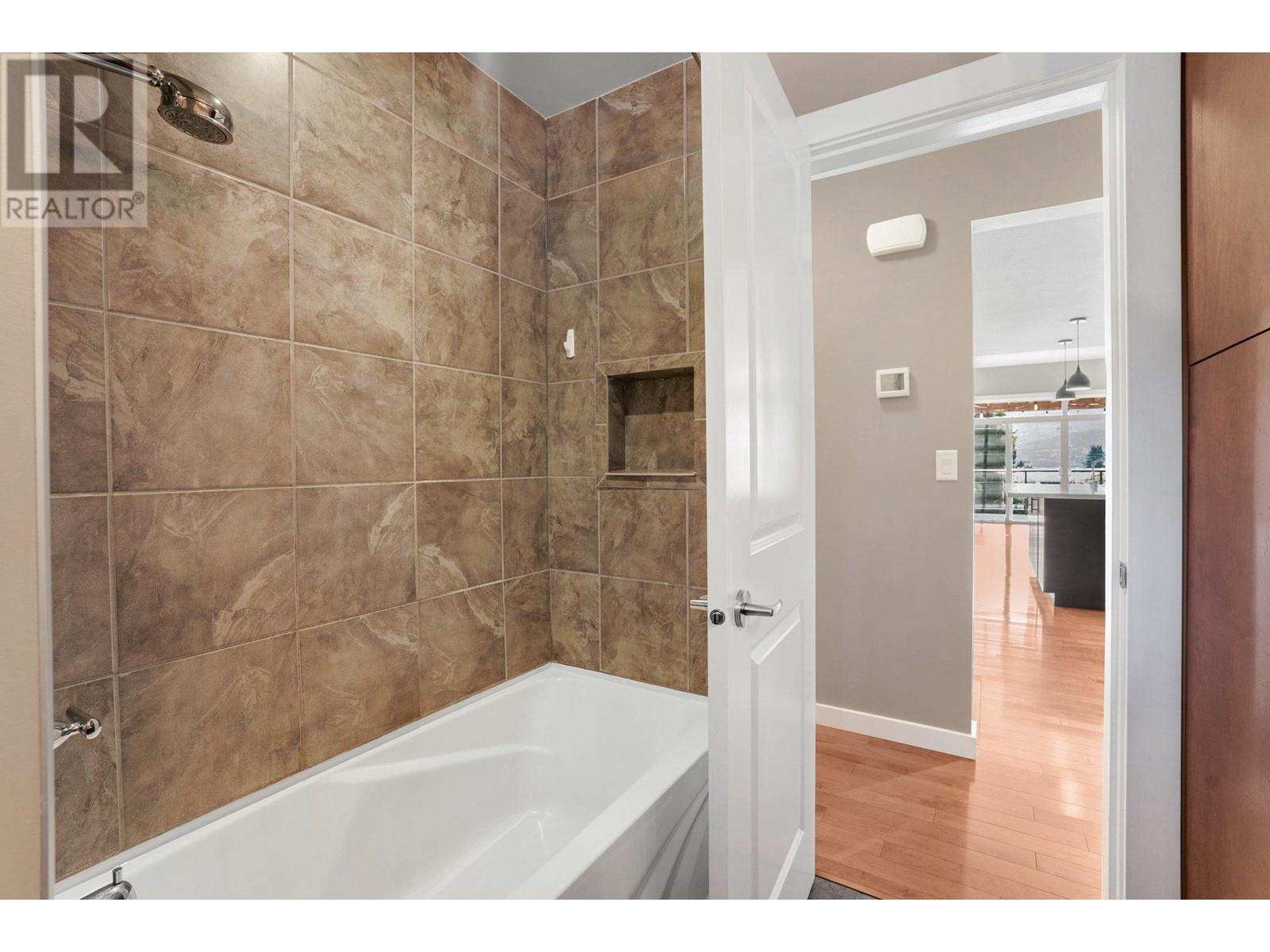 220 West Bench Drive, Penticton, British Columbia  V2A 8X8 - Photo 52 - 10350033
