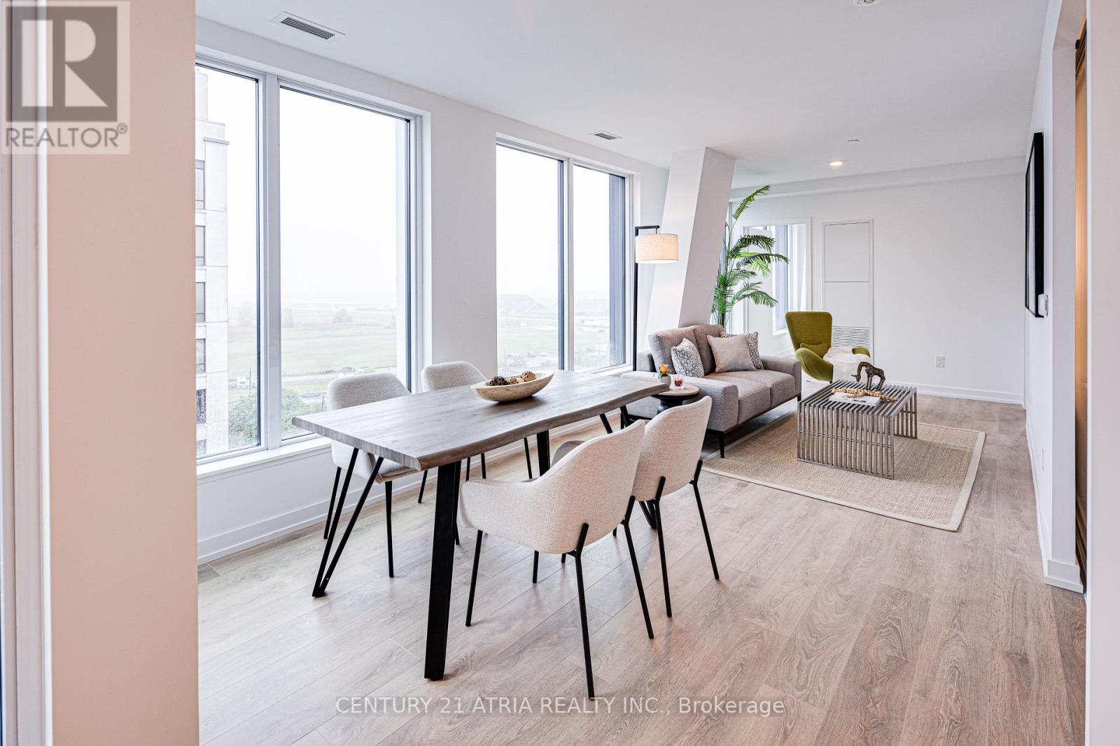 1512 - 1100 Sheppard Avenue W, Toronto, Ontario  M3K 0E4 - Photo 2 - W12175181