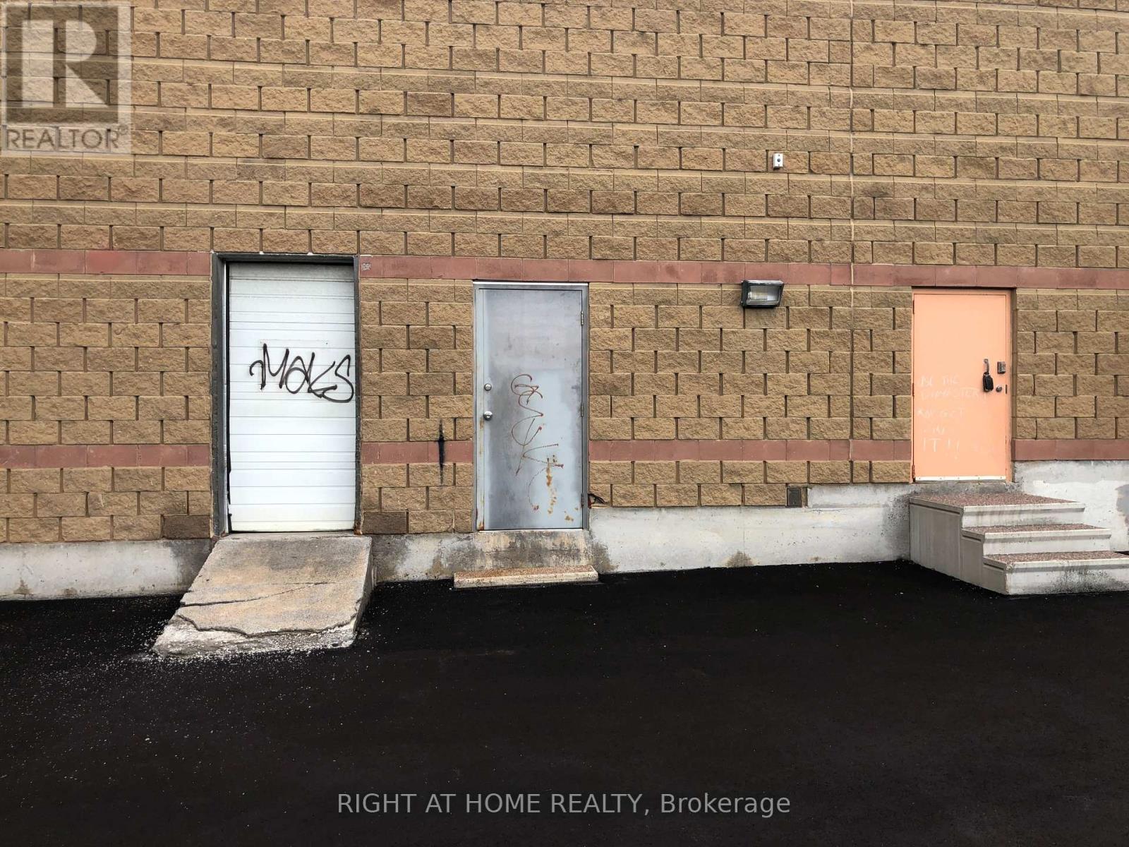 716 Industrial Avenue, Ottawa, Ontario  K1G 0Y9 - Photo 15 - X12183089