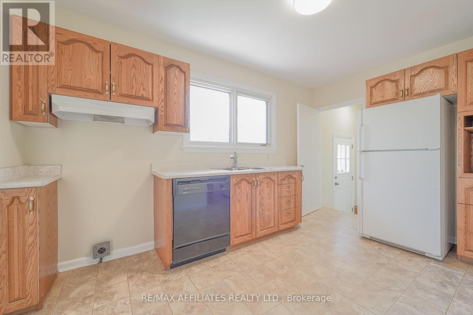 536 Browning Avenue, Ottawa, Ontario  K1G 0T4 - Photo 16 - X12183096
