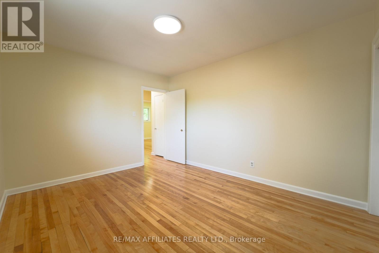536 Browning Avenue, Ottawa, Ontario  K1G 0T4 - Photo 22 - X12183096