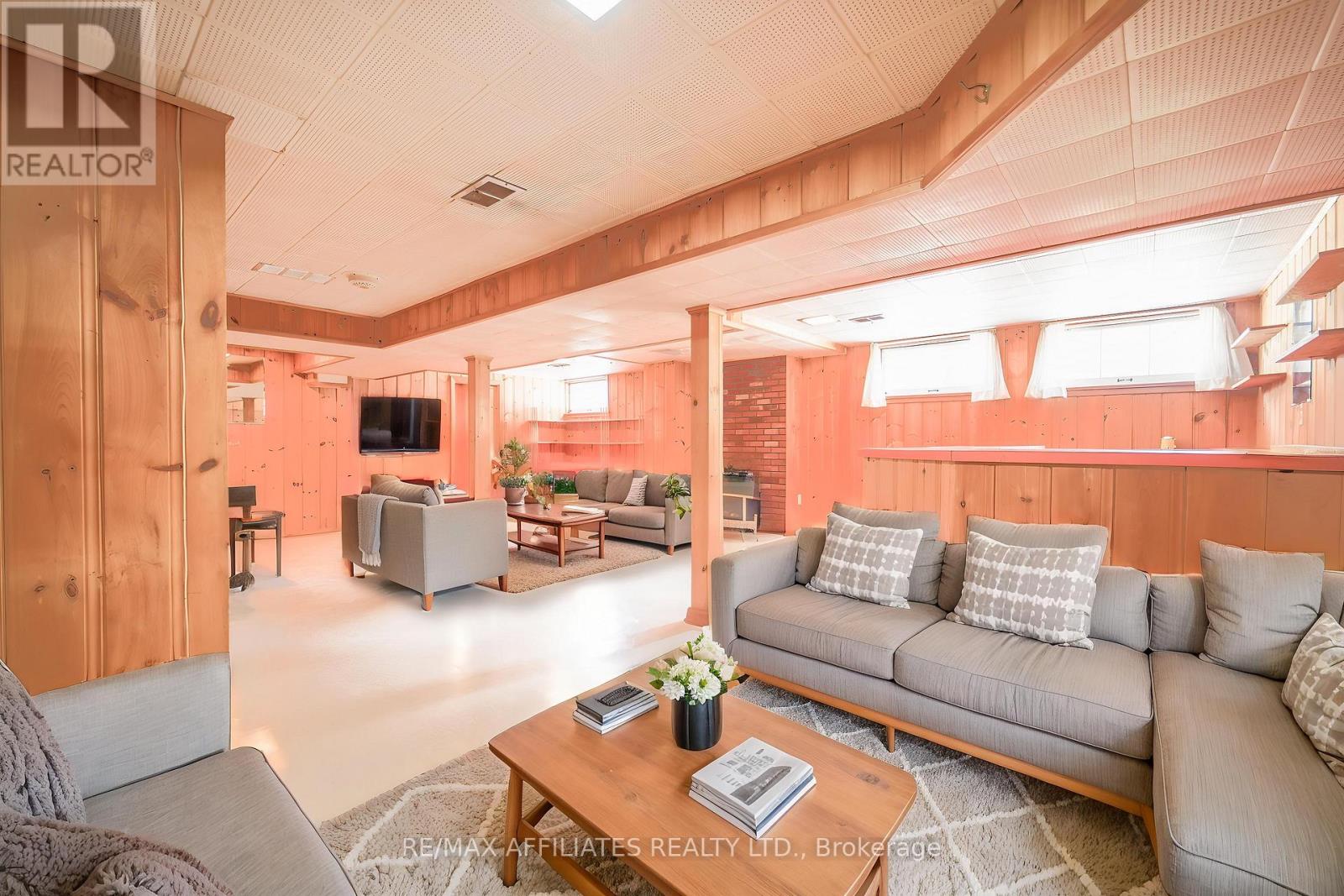 536 Browning Avenue, Ottawa, Ontario  K1G 0T4 - Photo 37 - X12183096