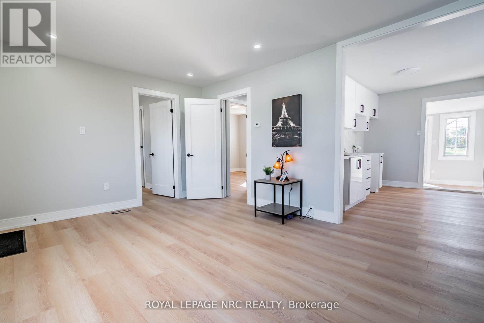 Property at 321 DIEPPE STREET image 5