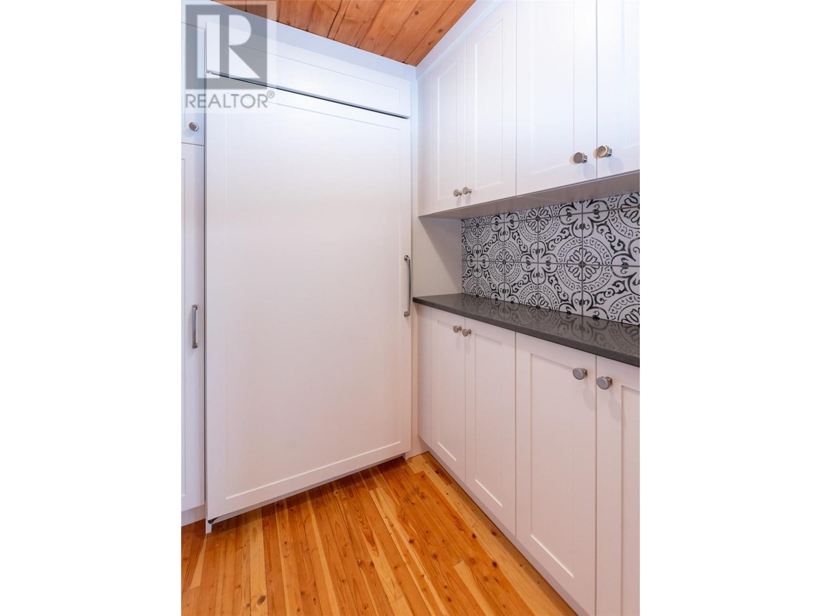 100 Lidstone Road, Salmon Arm, British Columbia  V1E 2Y1 - Photo 17 - 10330363