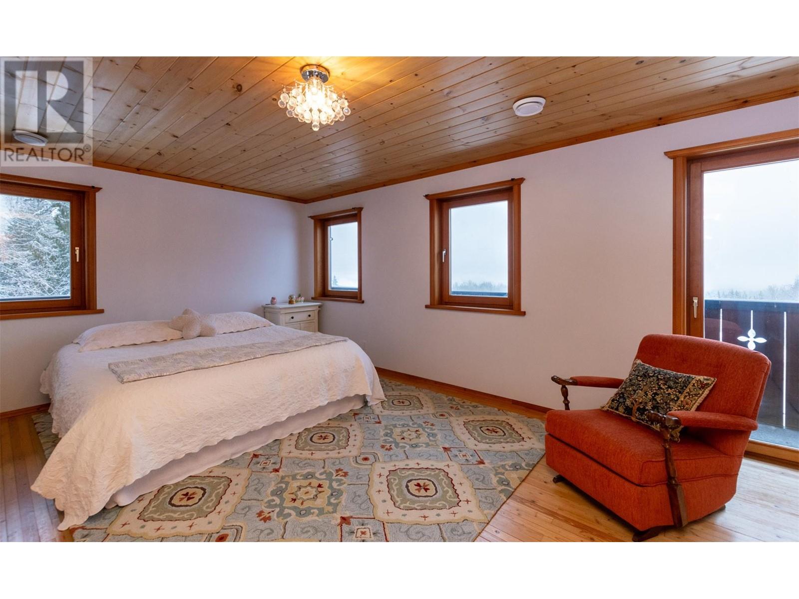 100 Lidstone Road, Salmon Arm, British Columbia  V1E 2Y1 - Photo 21 - 10330363