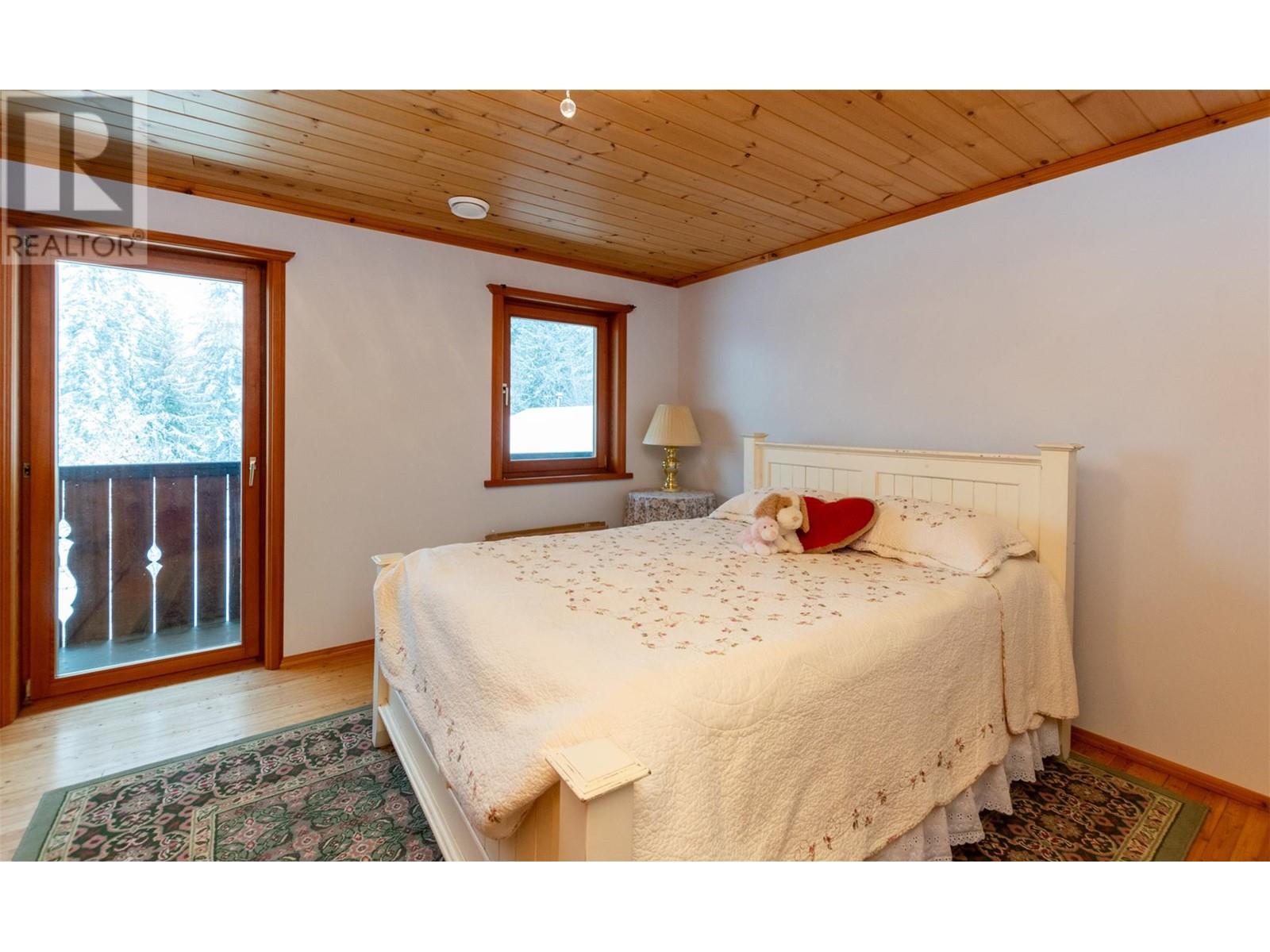 100 Lidstone Road, Salmon Arm, British Columbia  V1E 2Y1 - Photo 25 - 10330363