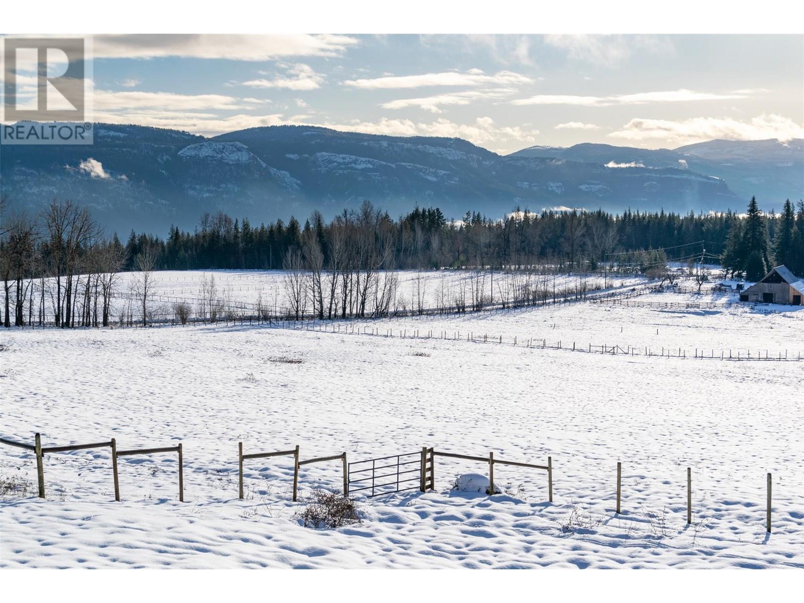 100 Lidstone Road, Salmon Arm, British Columbia  V1E 2Y1 - Photo 50 - 10330363