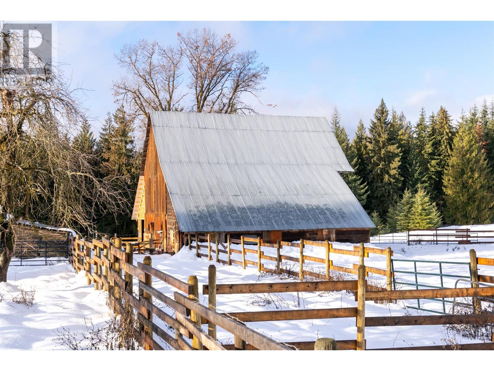 100 Lidstone Road, Salmon Arm, British Columbia  V1E 2Y1 - Photo 41 - 10330363