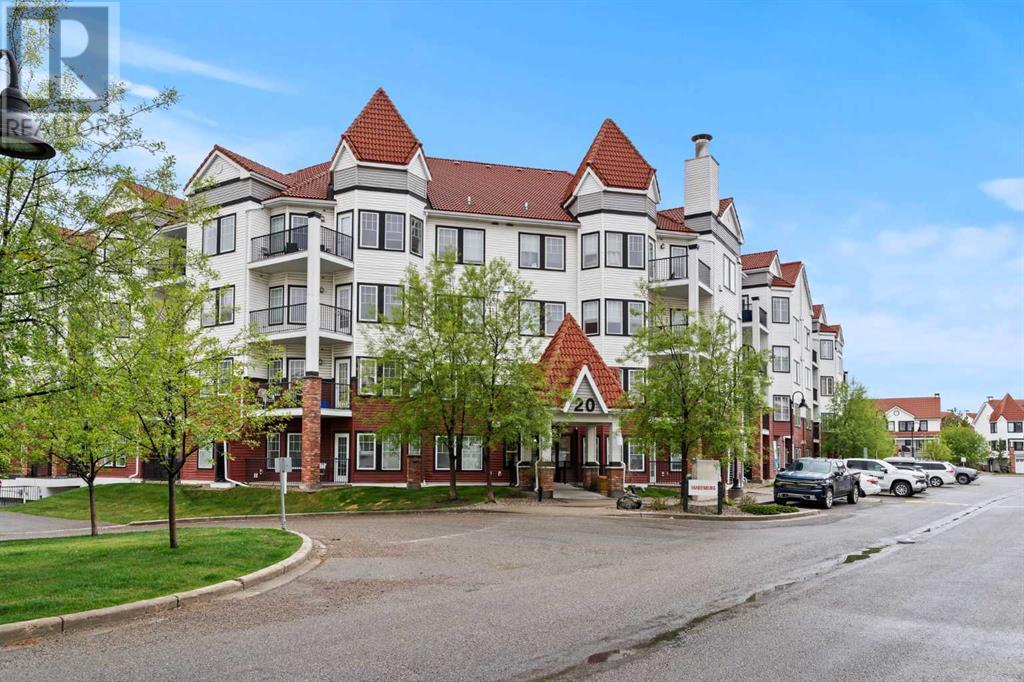 Property at 325, 20 Royal Oak Plaza NW image 1