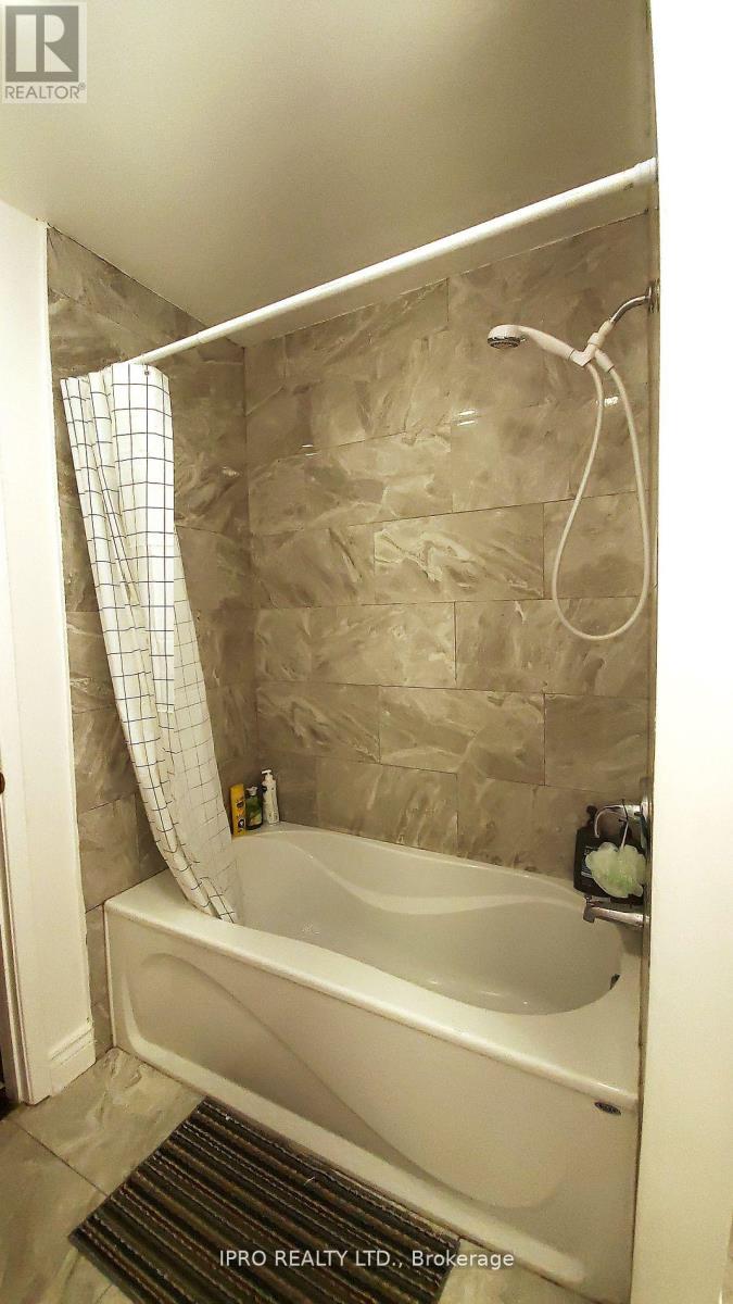 6 - 6 Carisbrooke Court, Brampton, Ontario  L6S 3K1 - Photo 21 - W12183062